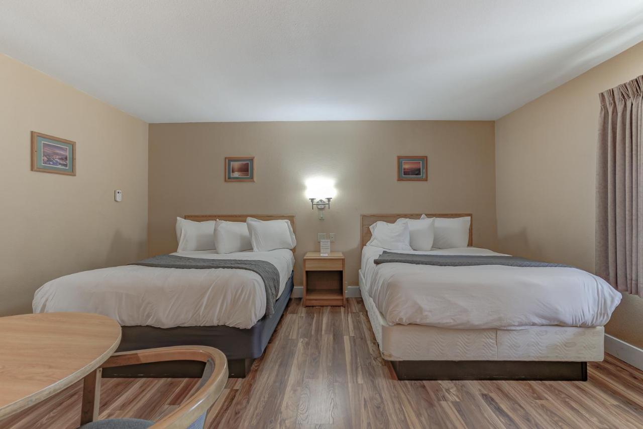 Shasta Pines Motel & Suites Burney Eksteriør bilde