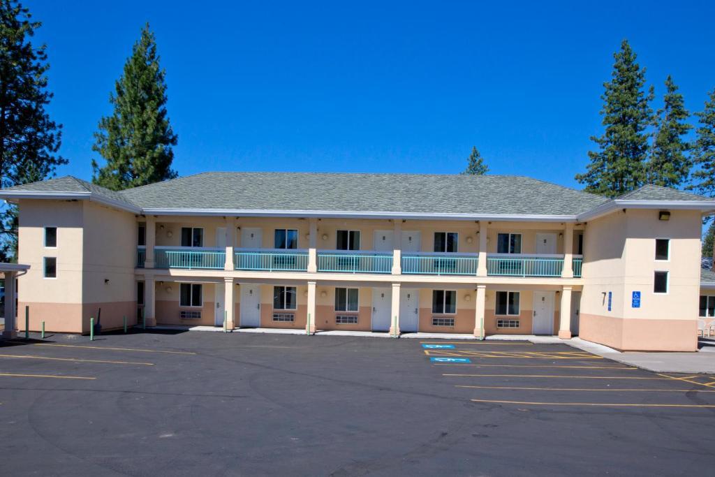 Shasta Pines Motel & Suites Burney Eksteriør bilde