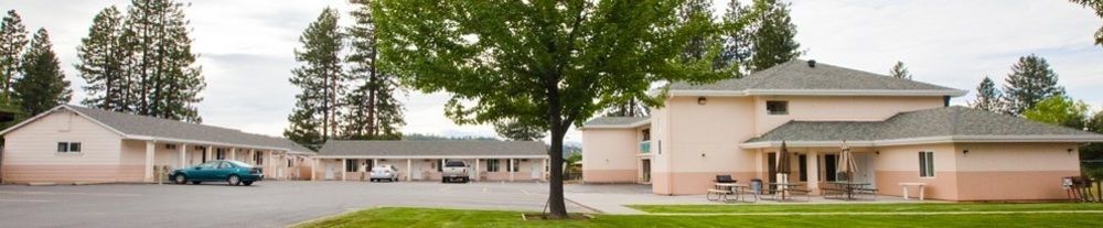 Shasta Pines Motel & Suites Burney Eksteriør bilde